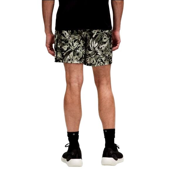 Lululemon Flower Meld Fog Green Multi Pace Breaker Linerless 5" Shorts Size M - Picture 2 of 12